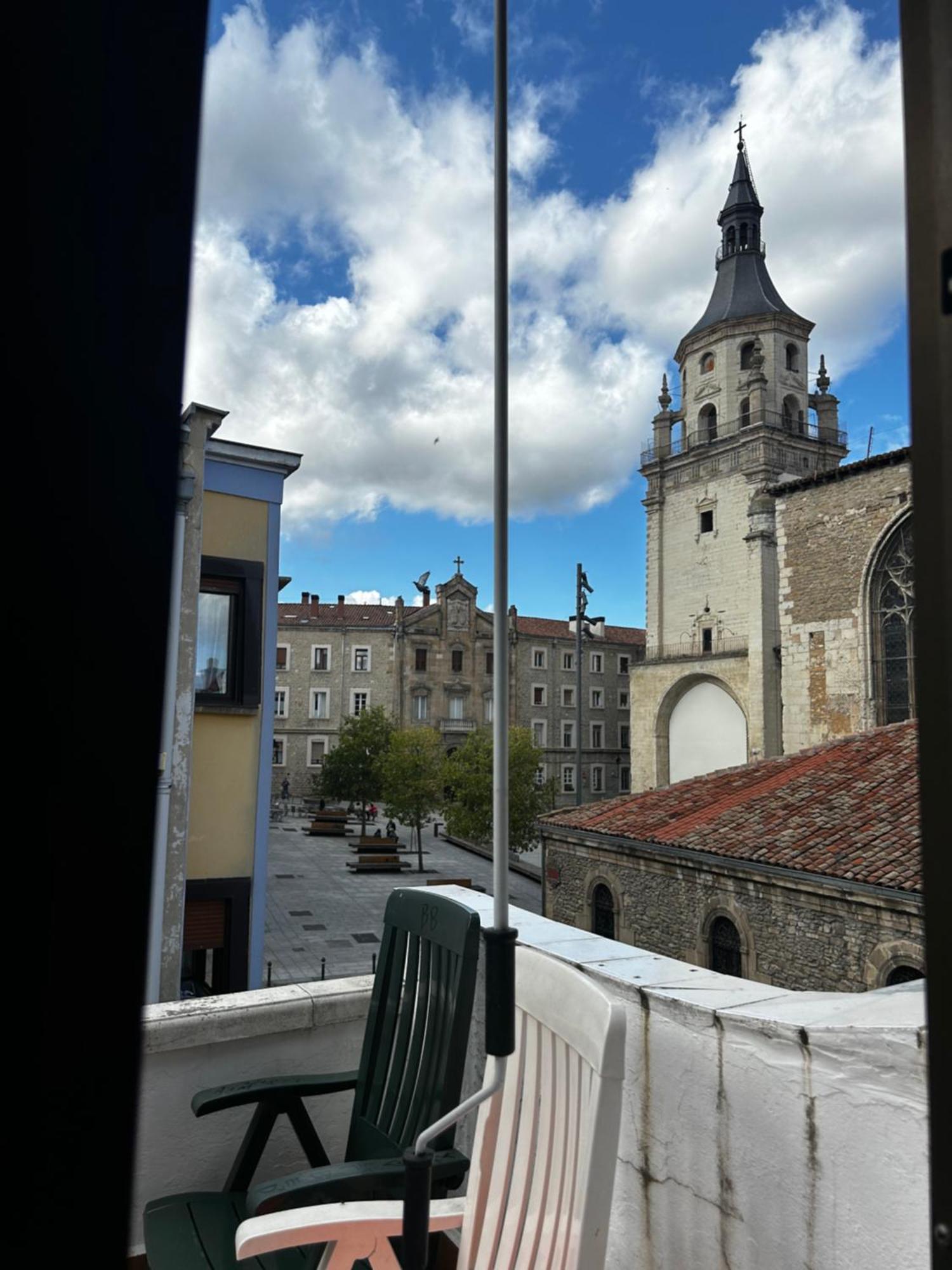 Habitacion Privada En Pleno Centro De Vitoria-Gasteiz Exterior foto